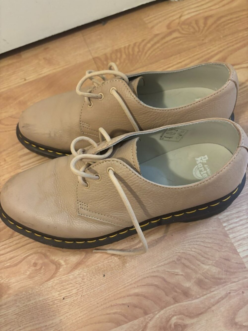 ## ✨ Dr. Martens 1461 Virginia Leather 3-Eye Oxfords ✨ - Picture 3 of 4